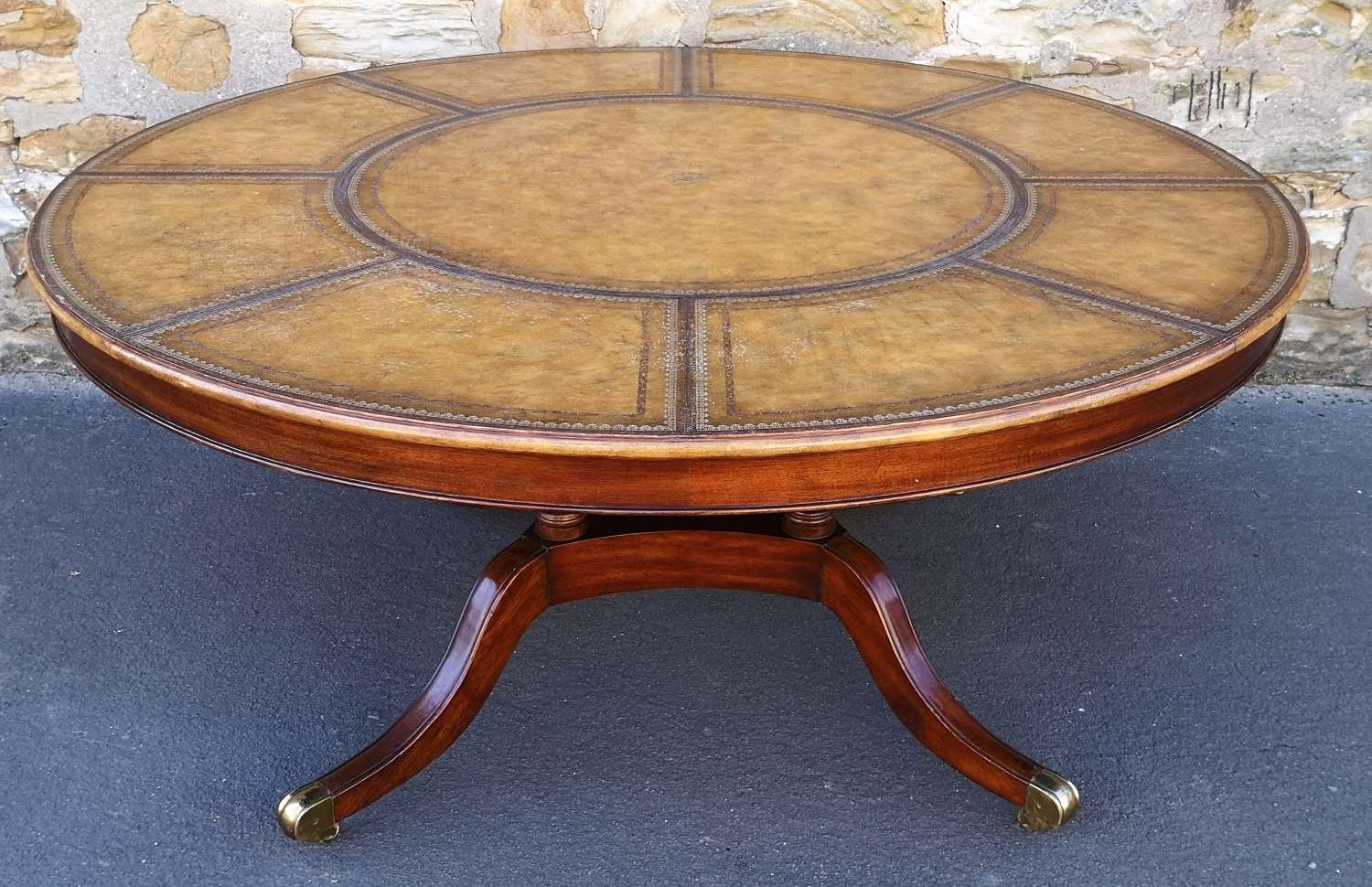 Large Twentieth Century Circular Mahogany and Leather Topped Centre Ta