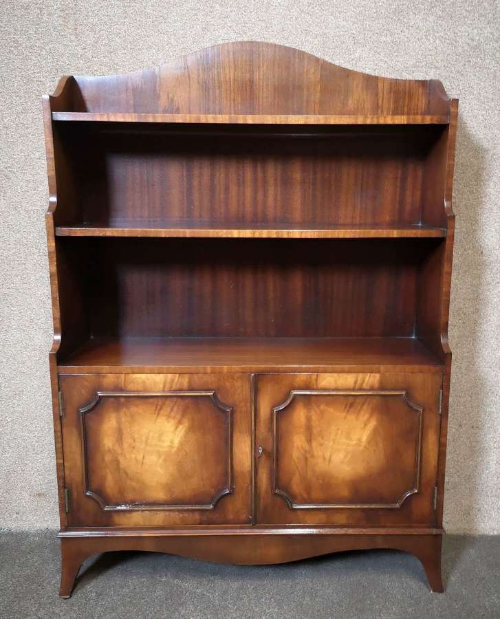 Reprodux Bevan Funnell Mahogany Waterfall Open Bookcase