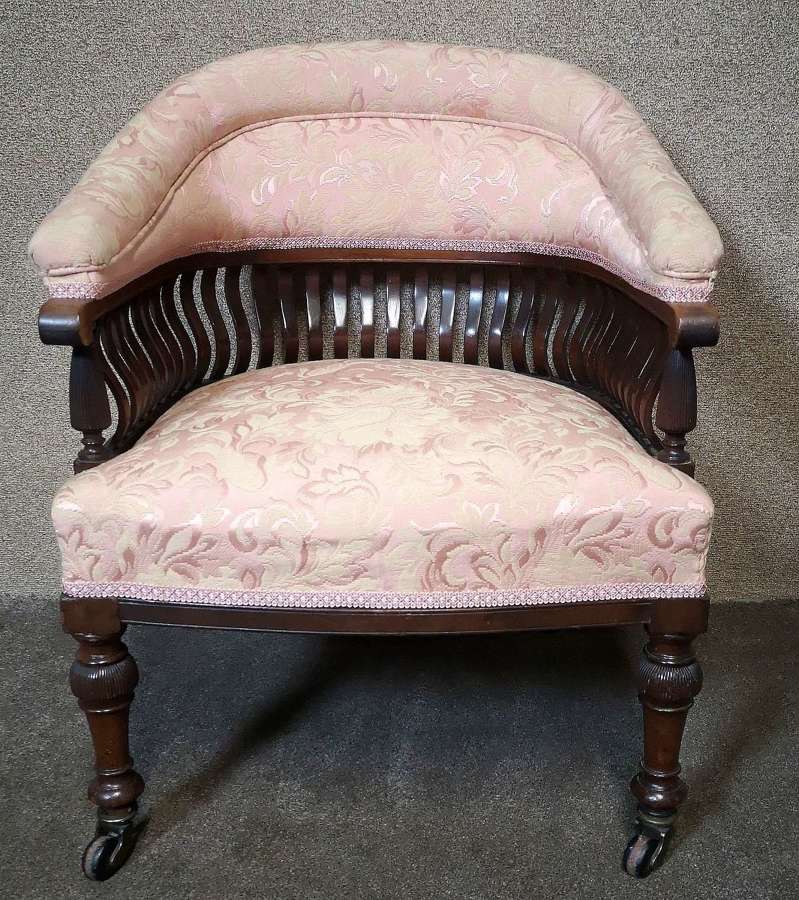 Edwardian Walnut Club / Tub Chair