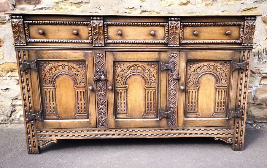 Good Quality Oak Dresser Base / Sideboard Featuring Carved Decoration