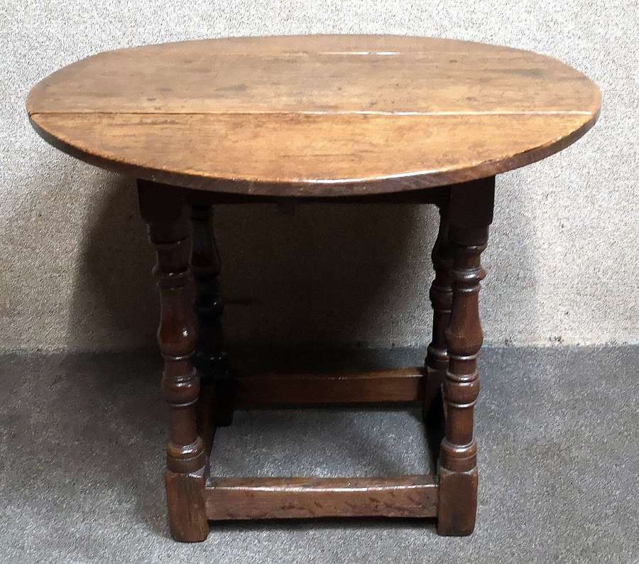 Antique Oak Drop Leaf Table / Coffee Table