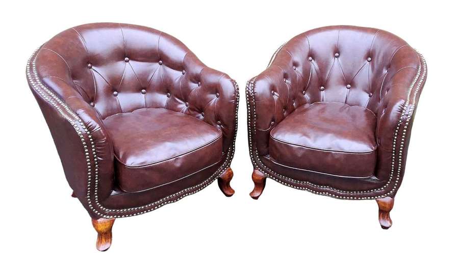 Pair of Brown Leather Tub Chairs / Club Chairs / Chesterfield