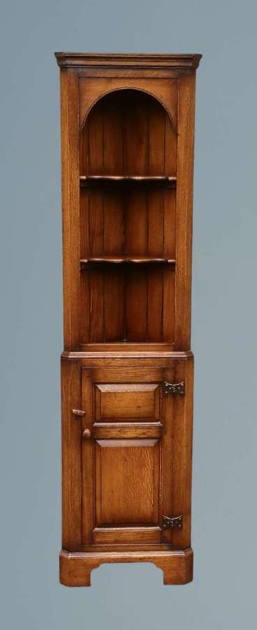 Miniature Oak Corner Cupboard Titchmarsh & Goodwin RL.73
